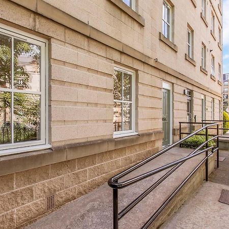 Modern City Centre 2 Bedroom 2 Bathroom Apartments, Main Door Ground With Private Parking EDI Exterior photo