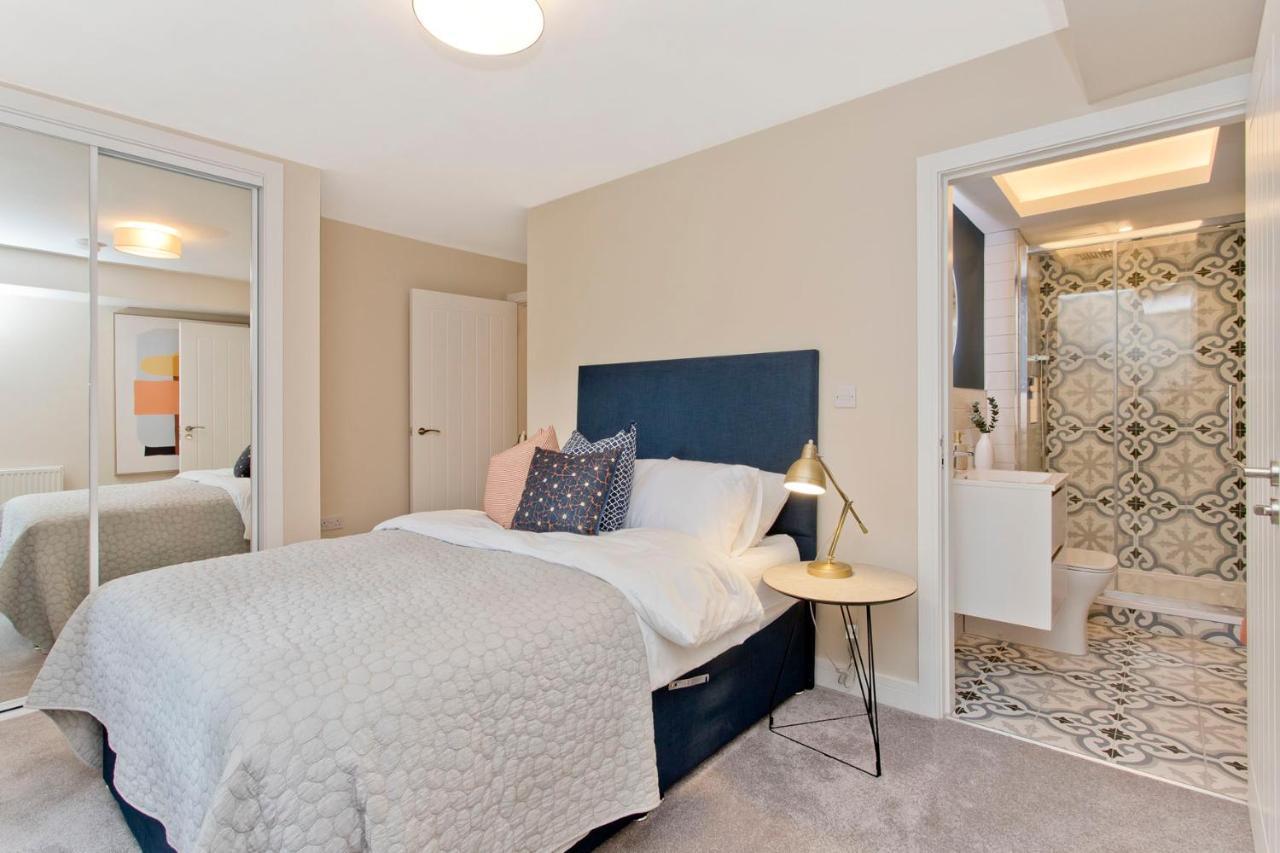 Modern City Centre 2 Bedroom 2 Bathroom Apartments, Main Door Ground With Private Parking EDI Exterior photo